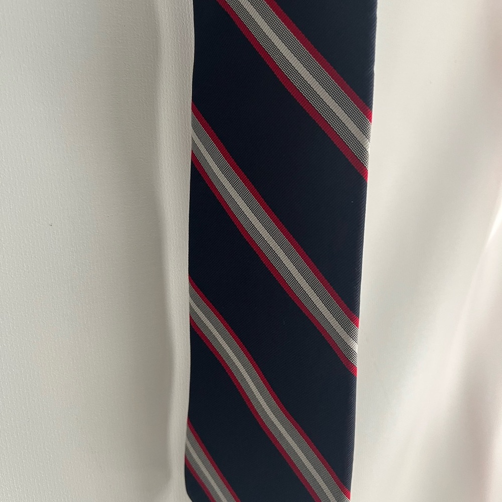 Brooks Brothers Classic Navy Tie with Red and White Stripes